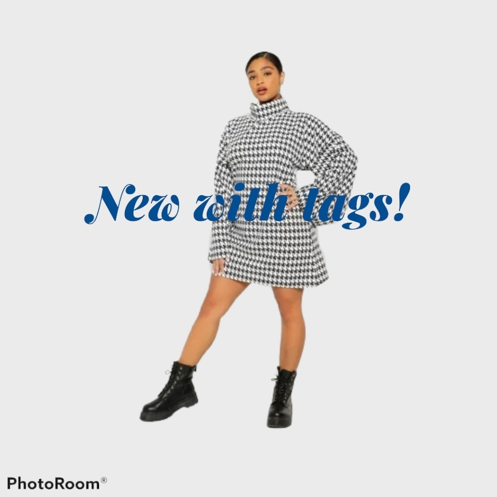 Dogtooth turtleneck flare sleeve sweater dress